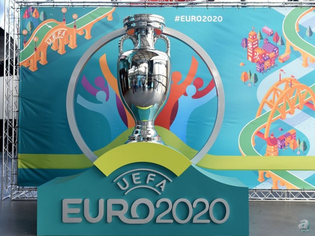 İNGİLTERE'DE EURO 2020'DE AŞI PASAPORT KARARI
