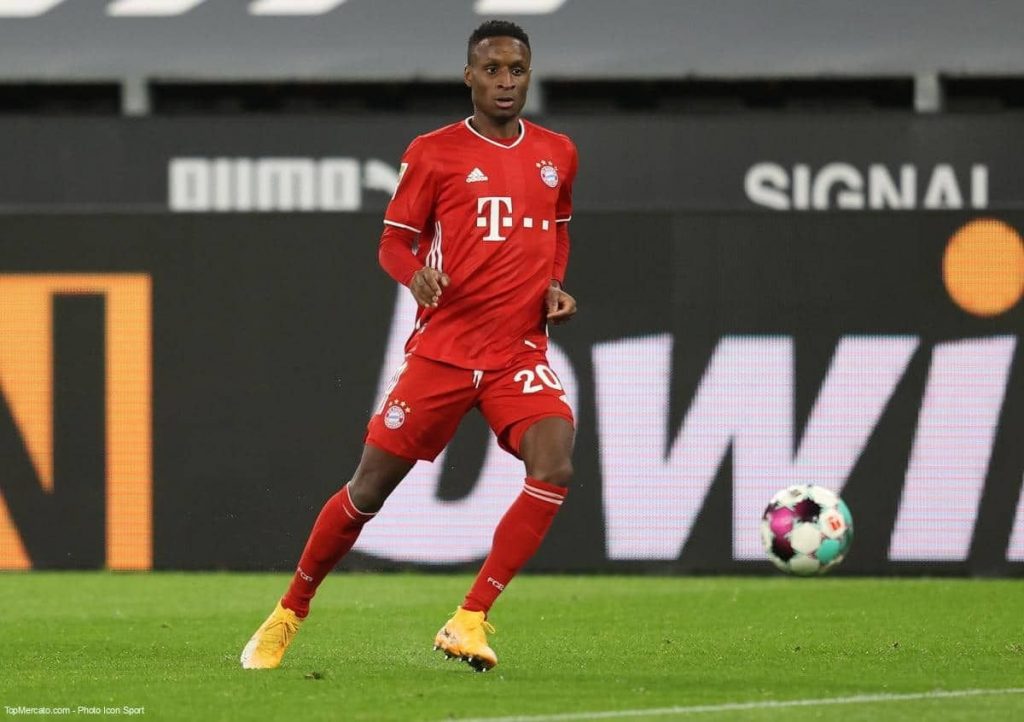 Bouna Sarr Beşiktaş Yolunda
